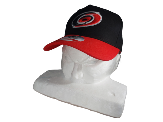 Carolina Hurricanes Youth size -lippalakki